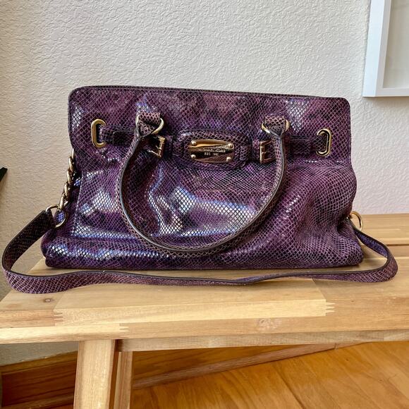 Michael Kors Hamilton Leather Purse Purple Snake Print Gold Chain - Picture 2 of 16